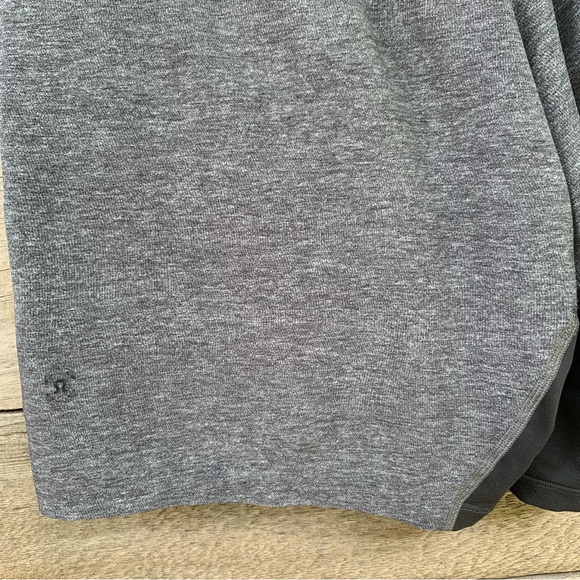 Lululemon THE Short Men M Linerless 9” Updated Heather Texture Printed Grey Coal - Picture 7 of 13